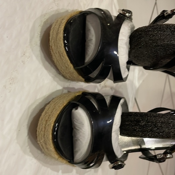 EUC Guess Black Synthetic Vinyl Kendral Espadrilles Strappy High Heels - Picture 4 of 8